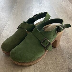 Calou Stockholm Green Suede Women's Clogs size U.S. 9 / EU40